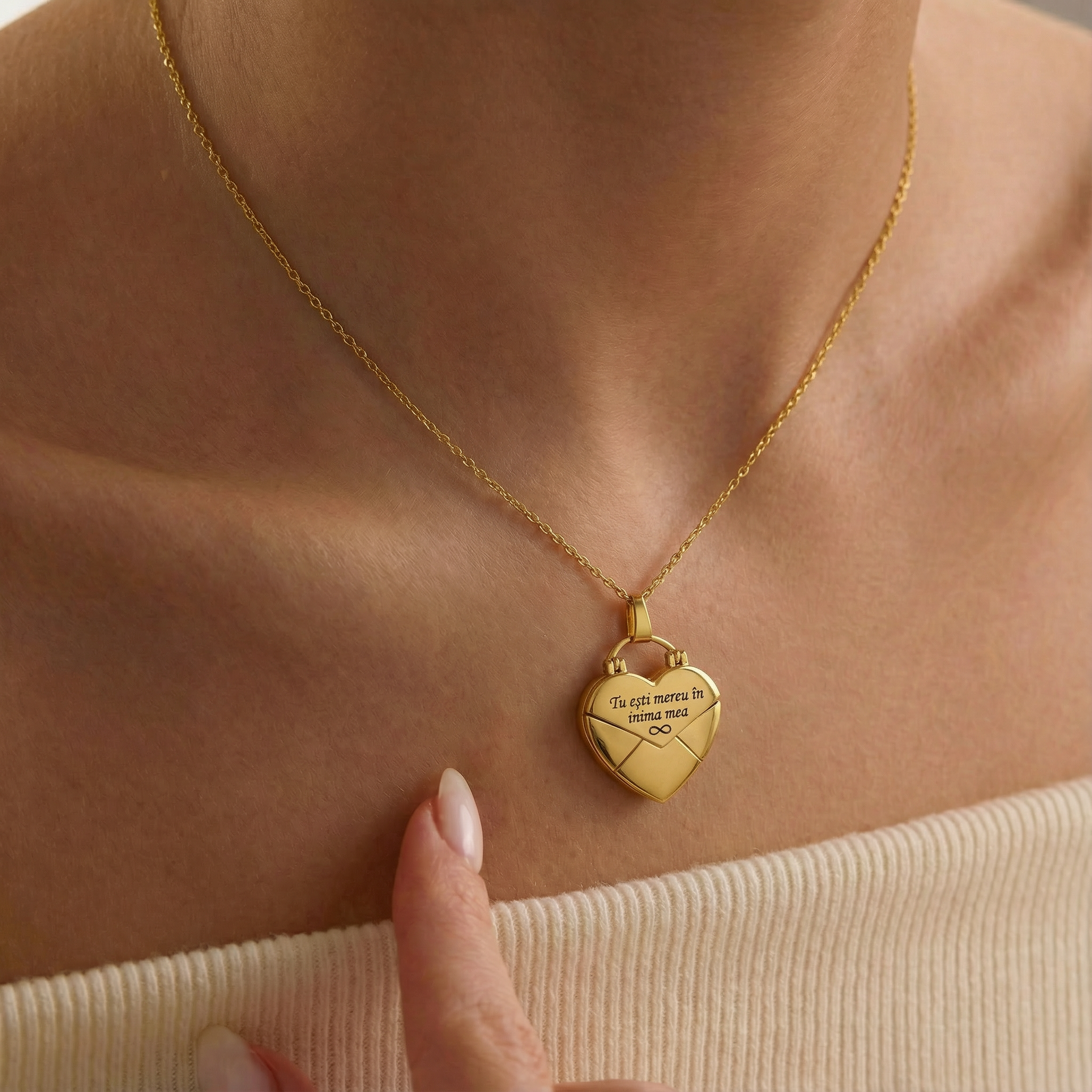 Colier inima cu mesaj