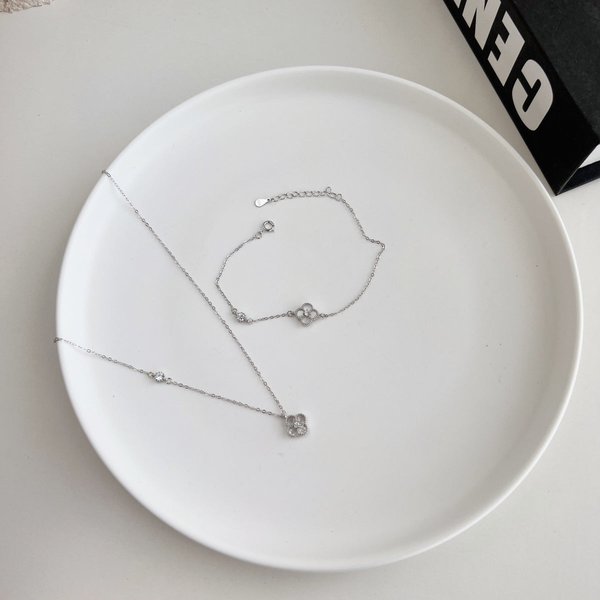 SET - Trify White - CZ