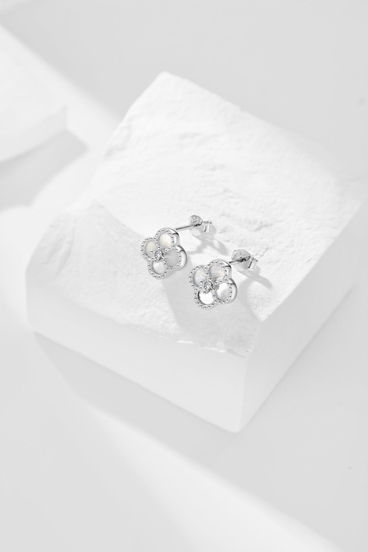 SET - Trify White - CZ